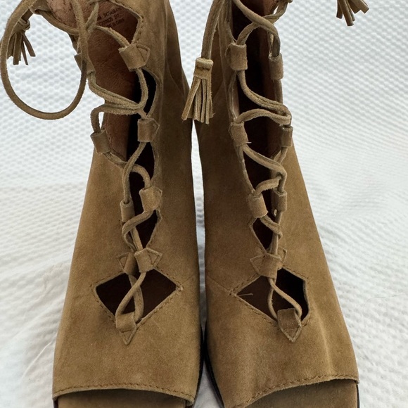 Frye Brown Lace-Up Heeled Boots Cottagecore Dark Academia Music Festival - Picture 5 of 10